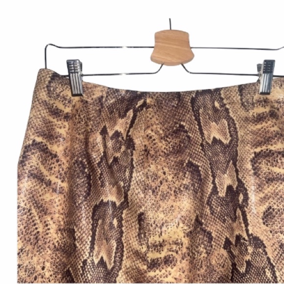 🍀CACHE Sexy Python skirt Date Night SIze 8 - Picture 7 of 14